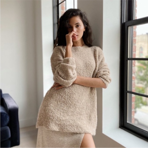 Size S Aritzia Wilfred Free Oversized Cream Alpaca Wool Sweater - Picture 1 of 7